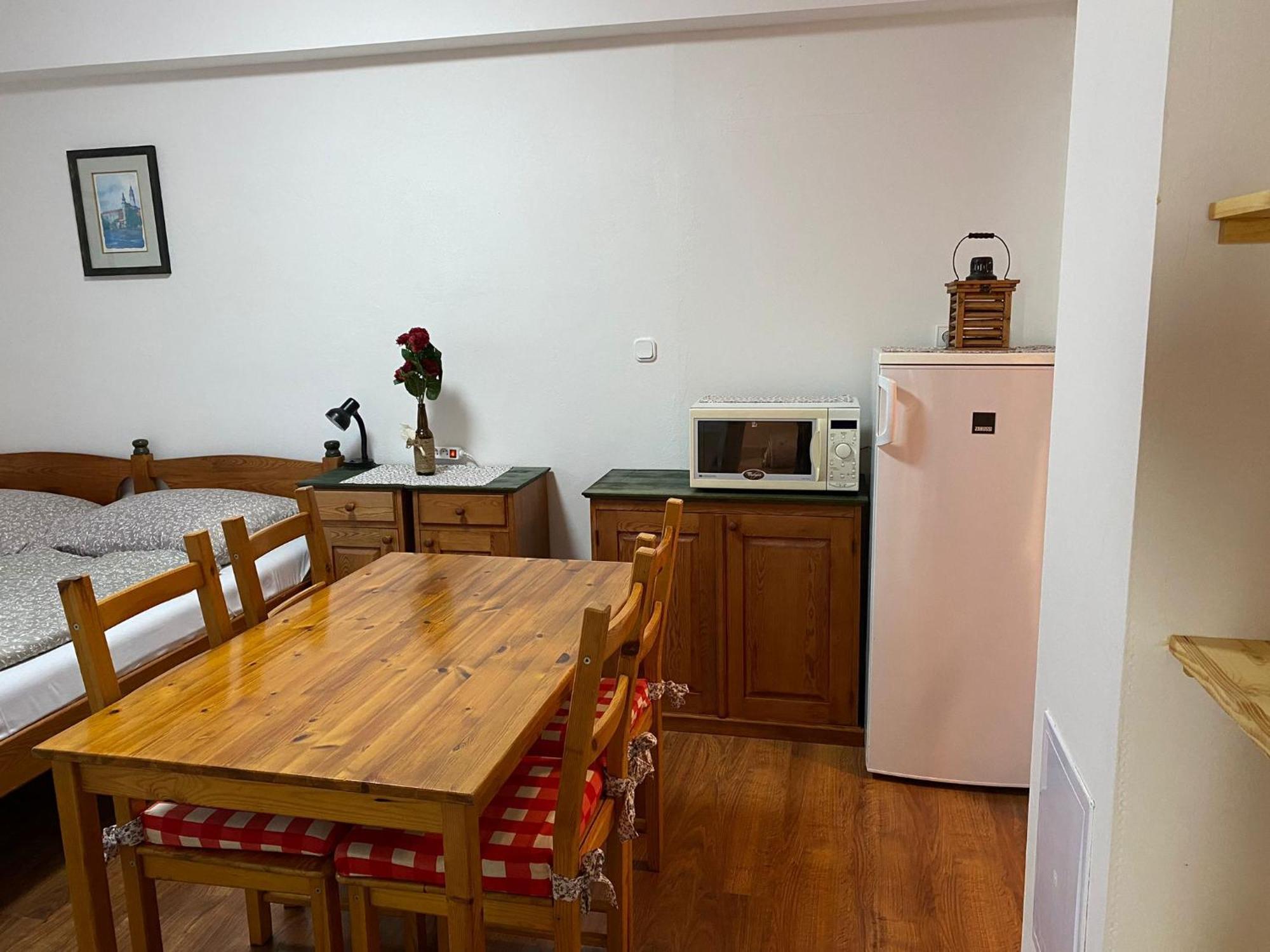 Apartmany U Rybnika เชสกี้ครุมลอฟ ภายนอก รูปภาพ